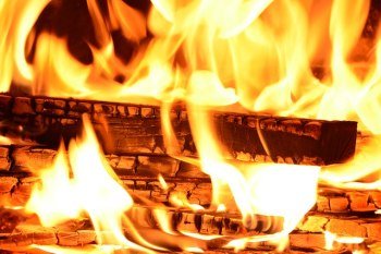 Lagerfeuer Brennholz